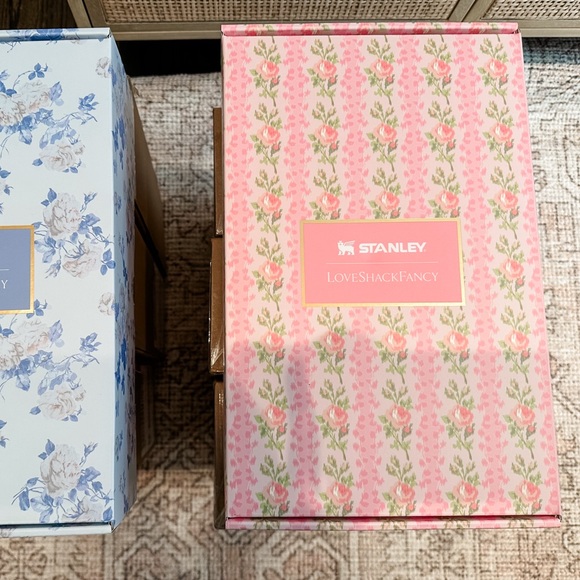 SOLD OUT Love Shack Fancy x Stanley Limited Edition Collab - PINK 40oz Tumbler - Picture 5 of 5